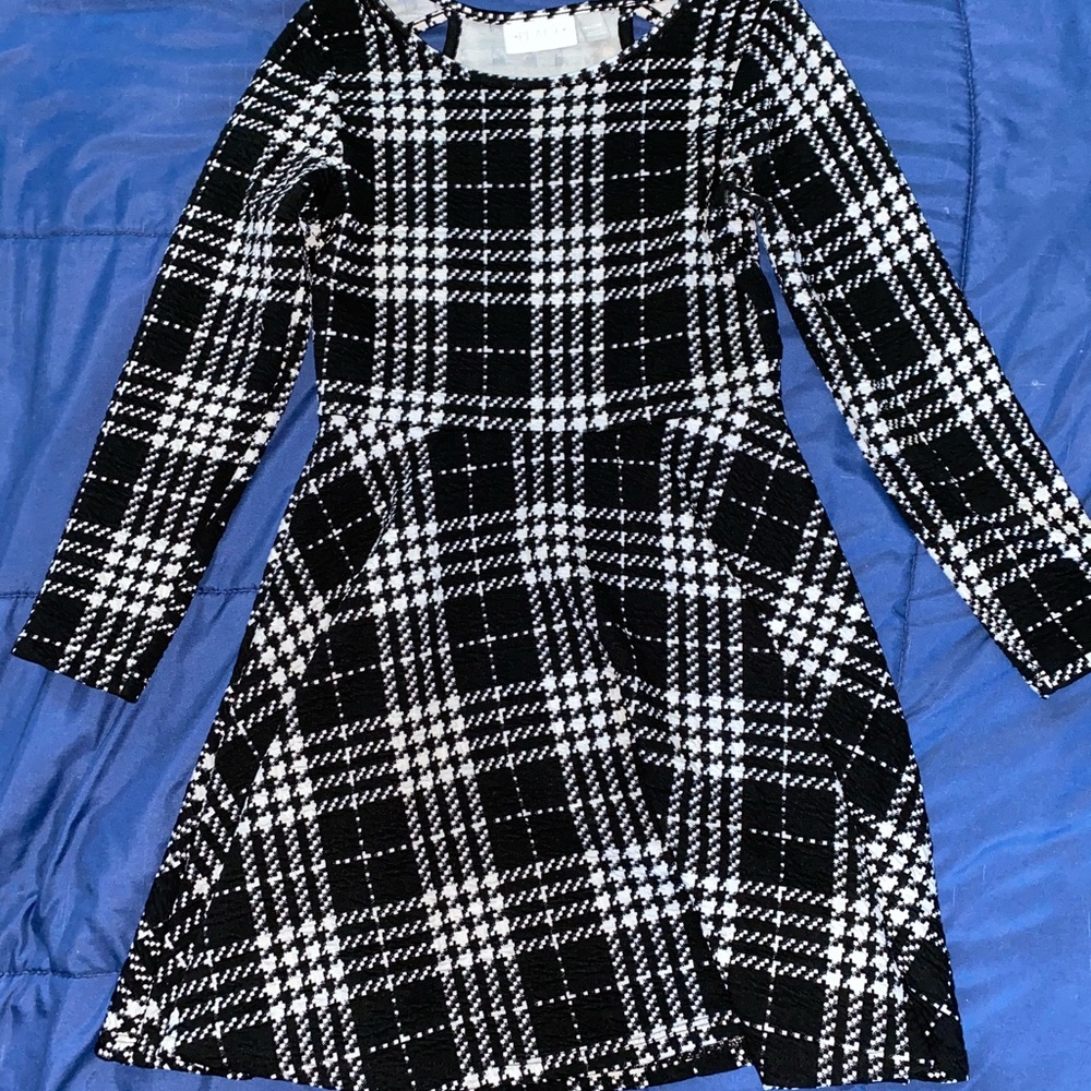 Children’s Place Girls 7 White Black Dress